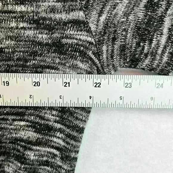 Coco + Jaimeson Sweater Women’s Medium (8-10) Heathered Black Faux Wrap - Picture 9 of 10